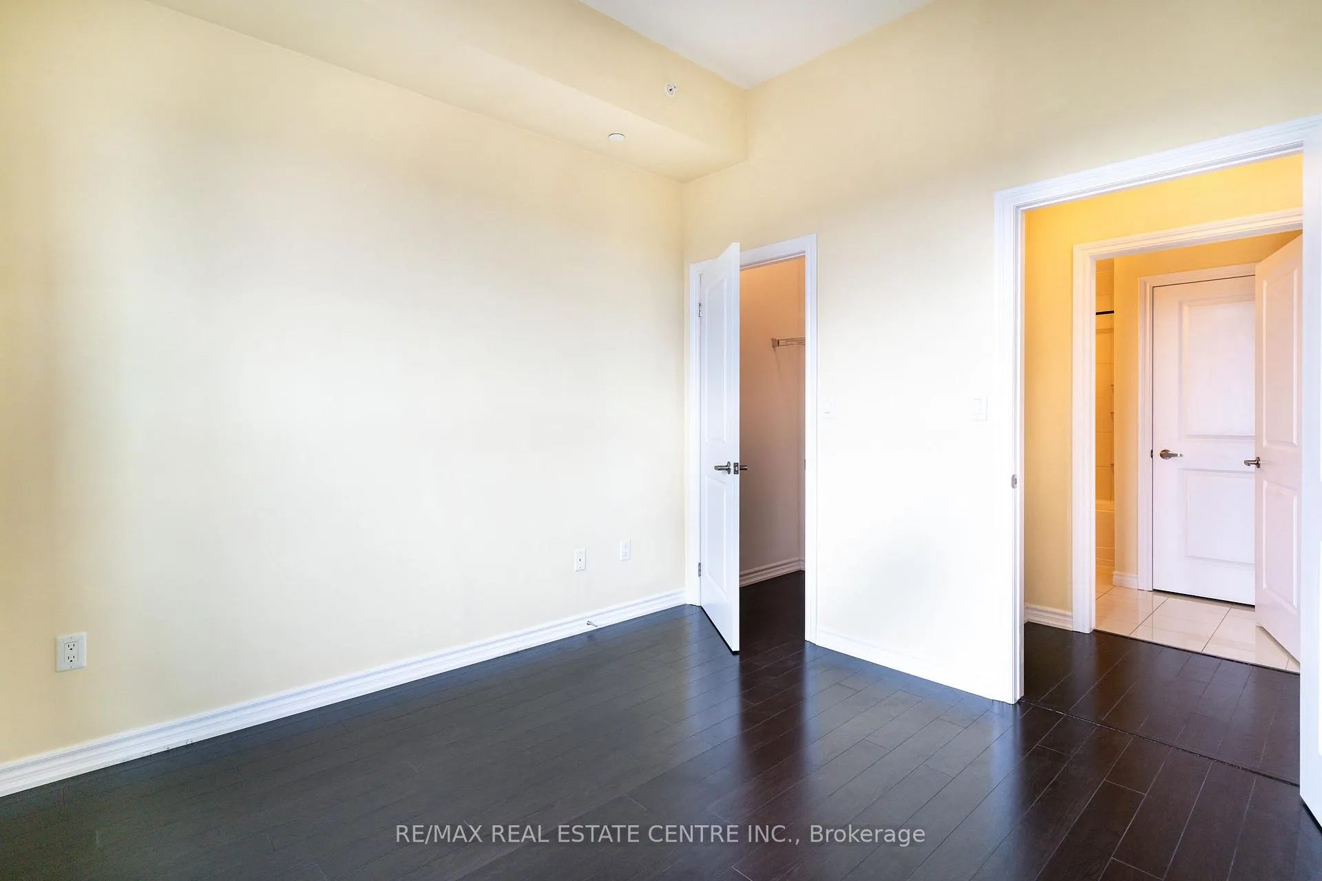 Photo 14 of Unit 413, 35 Southshore Crescent, Hamilton, Lakeshore — HOMEH