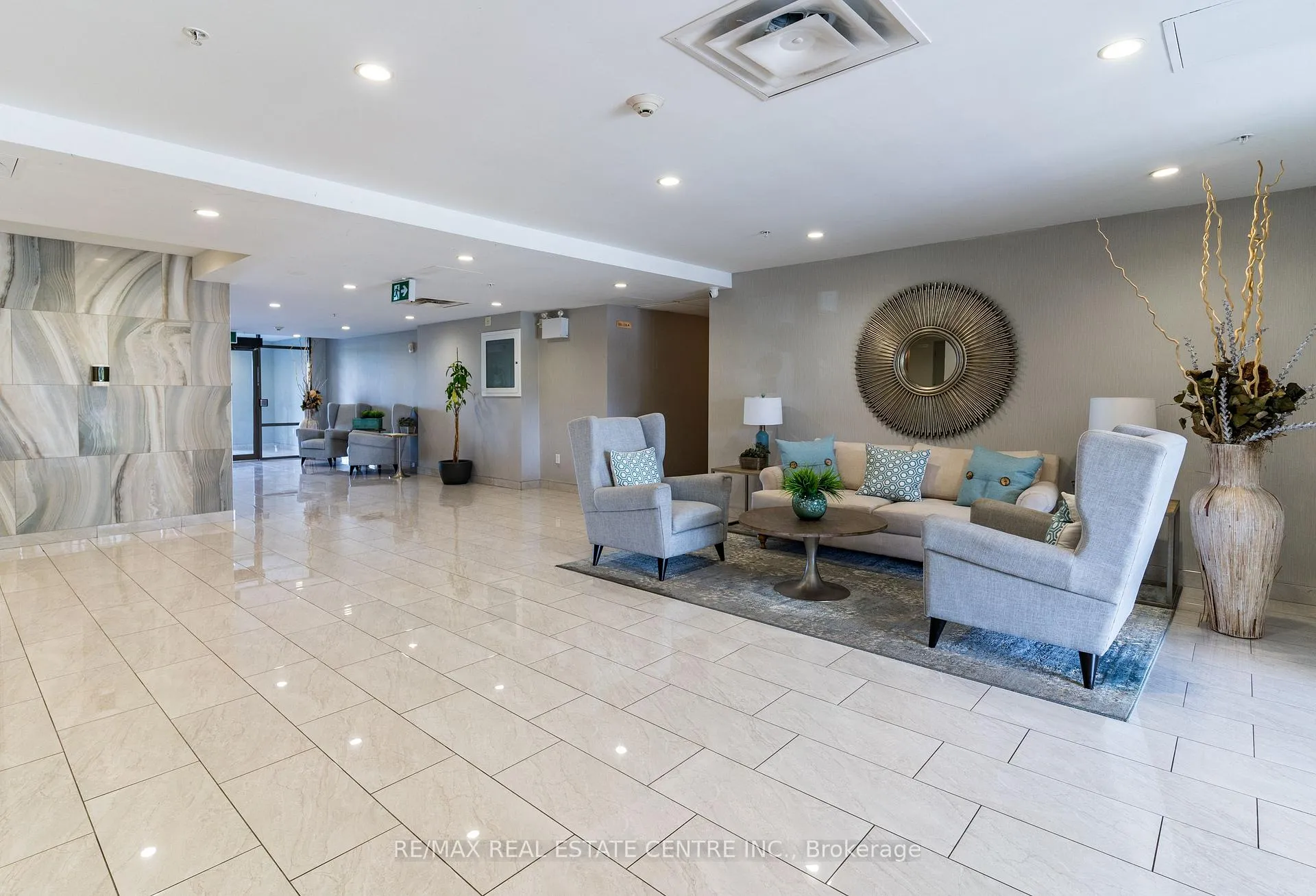Photo 25 of Unit 413, 35 Southshore Crescent, Hamilton, Lakeshore — HOMEH