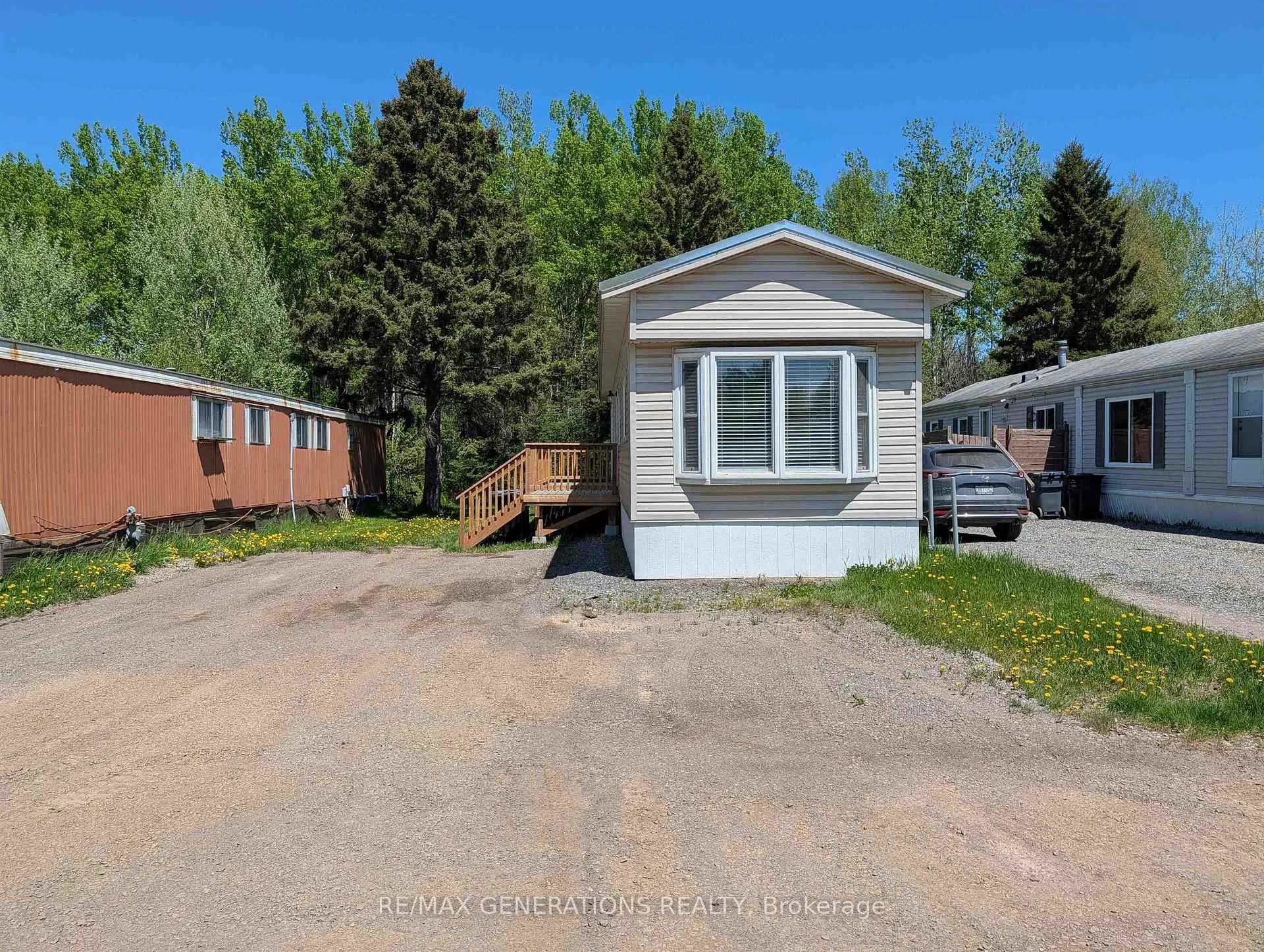 Photo 2 of Unit G11, 1055 Chippewa Road, Thunder Bay, Mountain Road — HOMEH