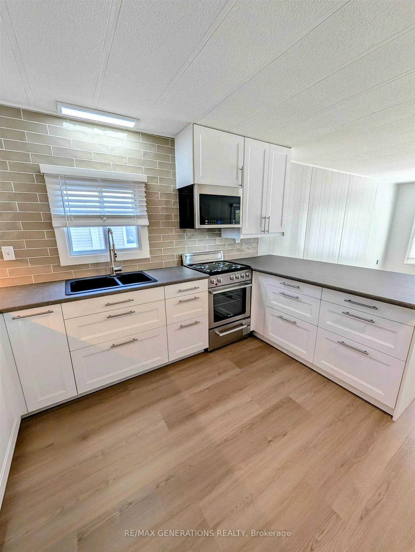 Photo 10 of Unit G11, 1055 Chippewa Road, Thunder Bay, Mountain Road — HOMEH