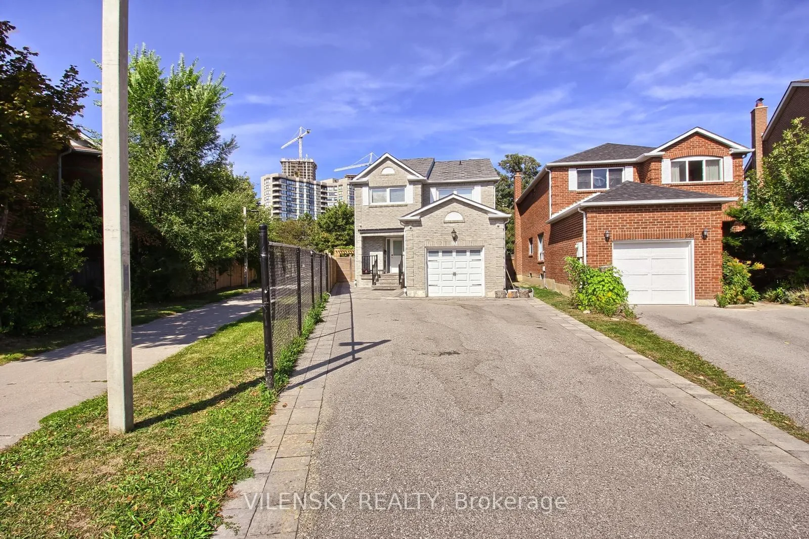 Front of Unit Basement, 127 Gailcrest Circle