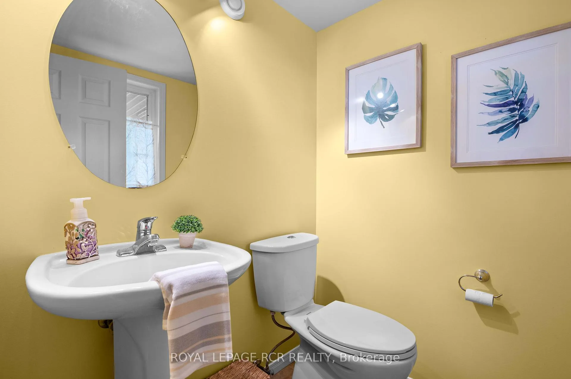 Photo 5 of 21 Settlers Road, Orangeville — HOMEH