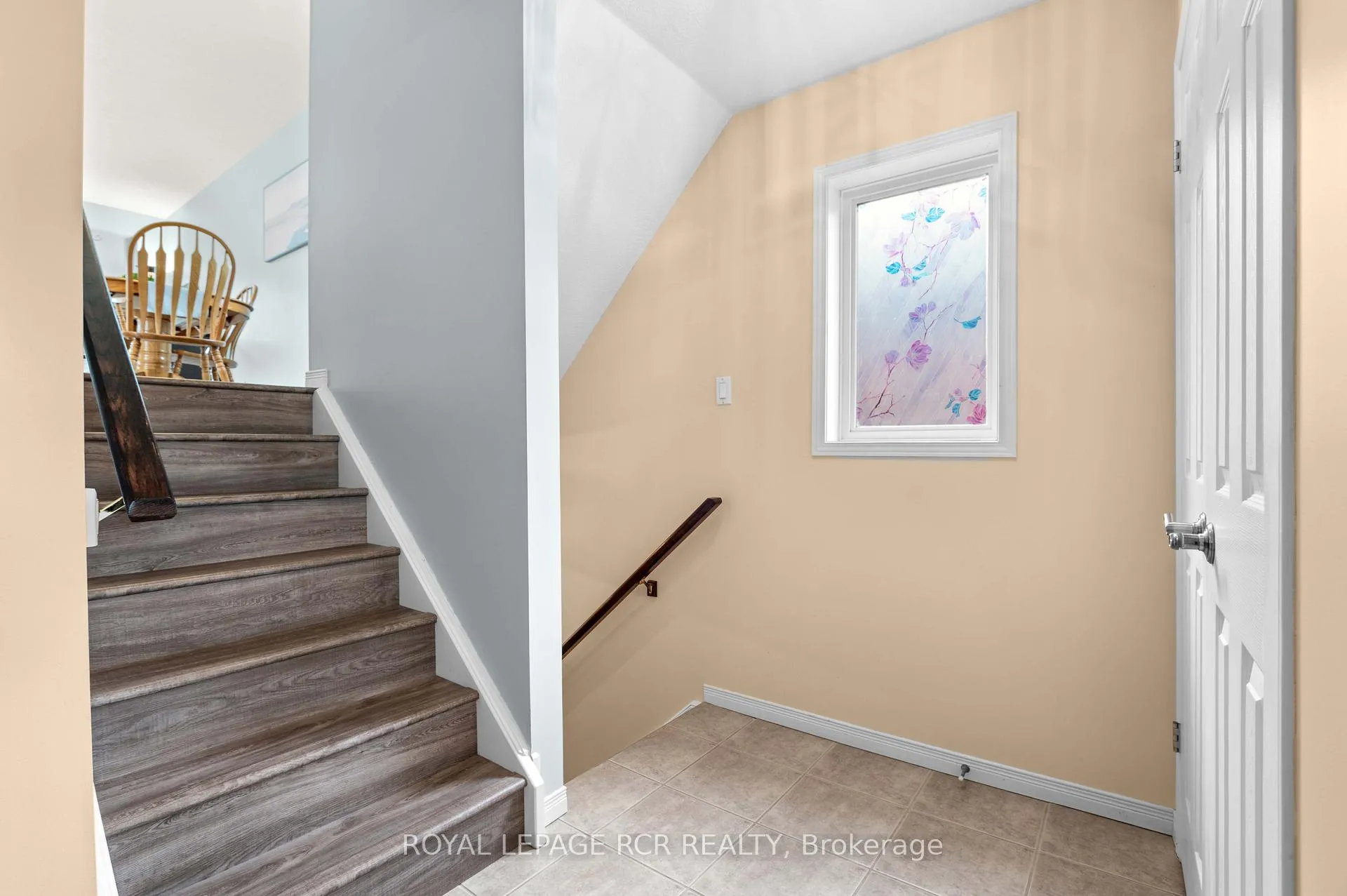 Photo 6 of 21 Settlers Road, Orangeville — HOMEH