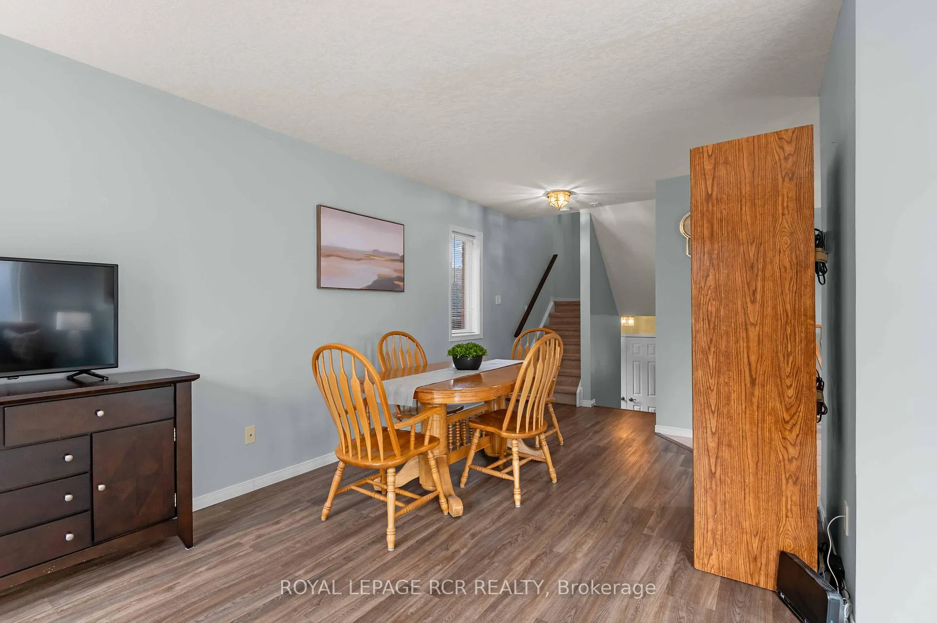 Photo 9 of 21 Settlers Road, Orangeville — HOMEH