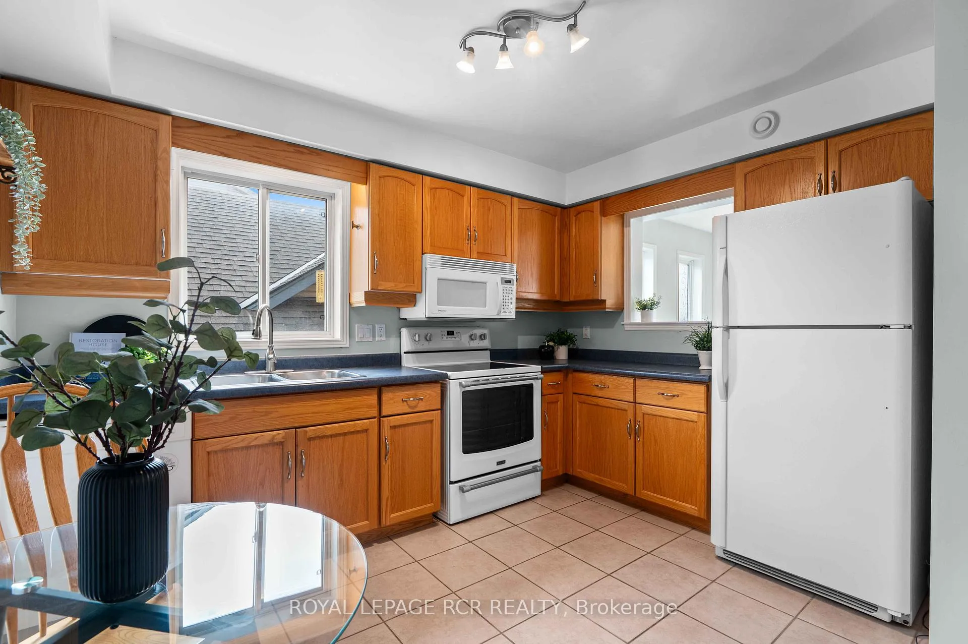 Photo 11 of 21 Settlers Road, Orangeville — HOMEH