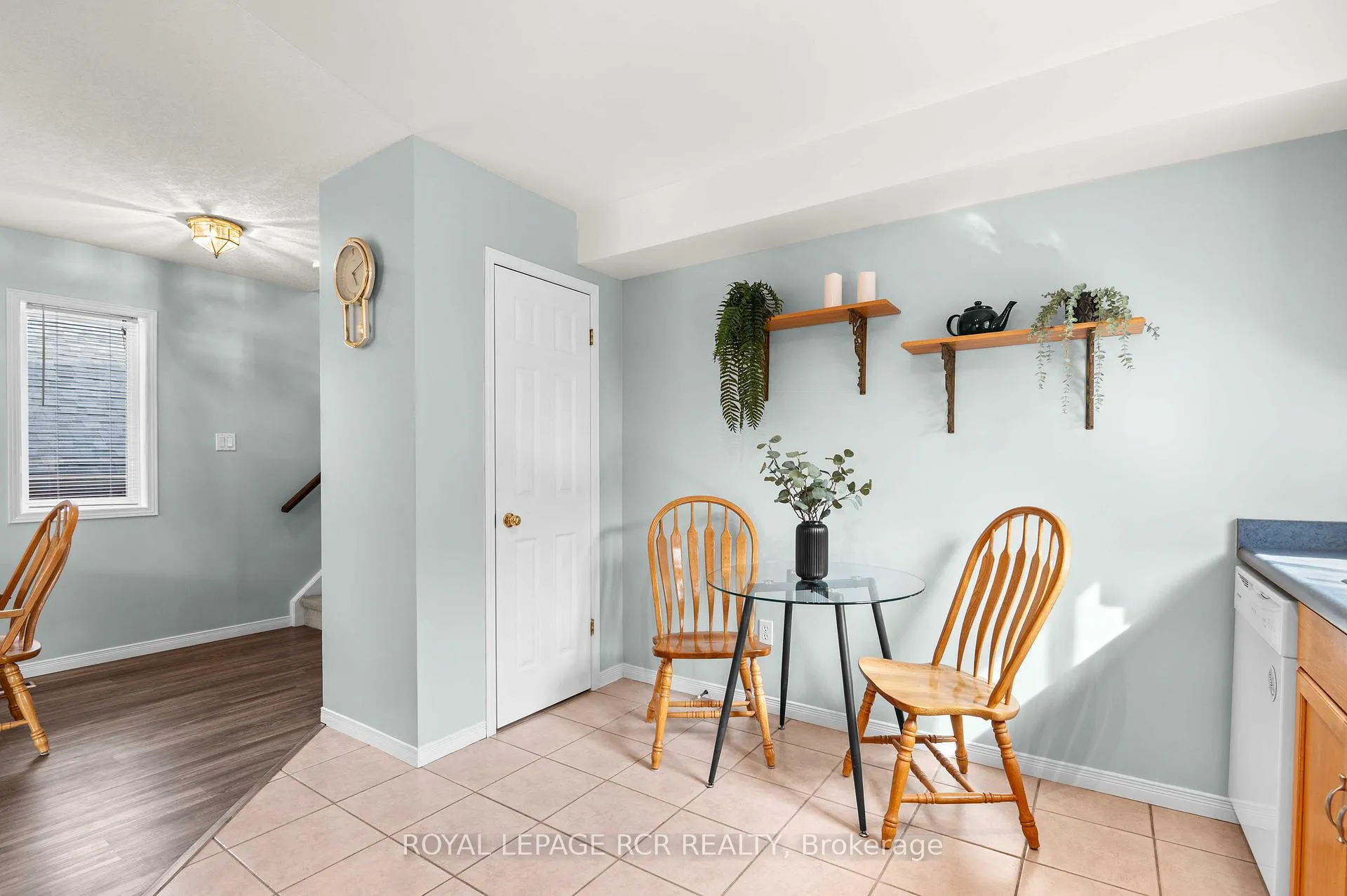 Photo 12 of 21 Settlers Road, Orangeville — HOMEH