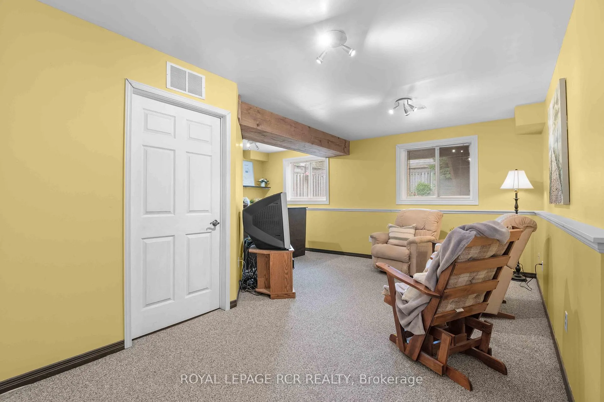 Photo 32 of 21 Settlers Road, Orangeville — HOMEH