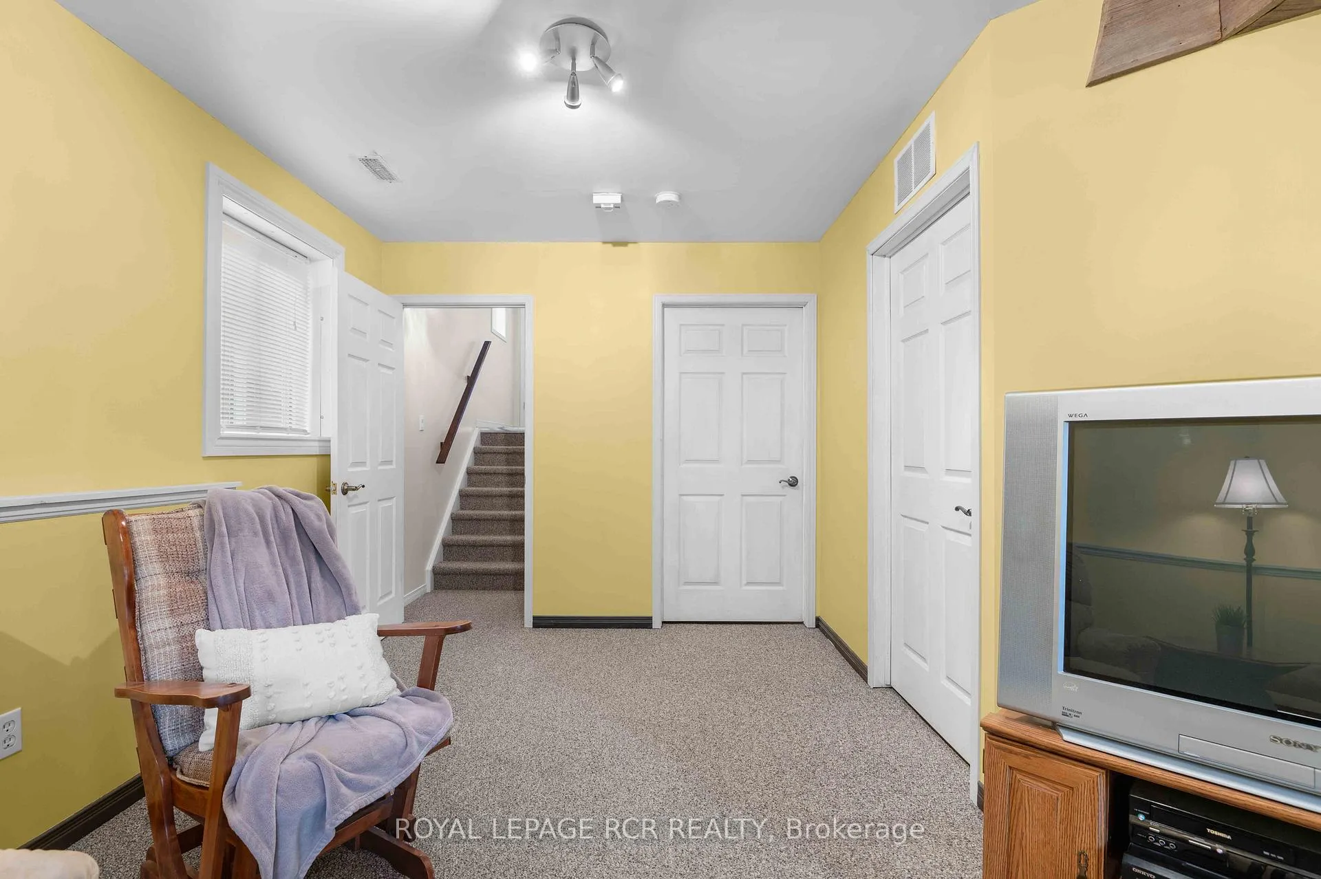Photo 35 of 21 Settlers Road, Orangeville — HOMEH