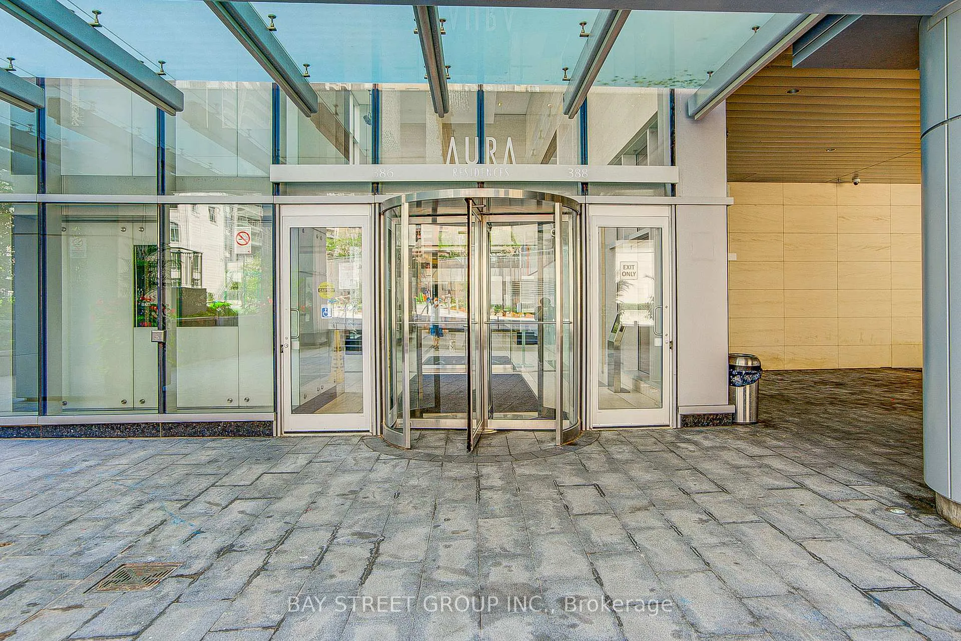 Photo 2 of Unit 6701, 388 Yonge Street, Toronto, Bay Street Corridor — HOMEH