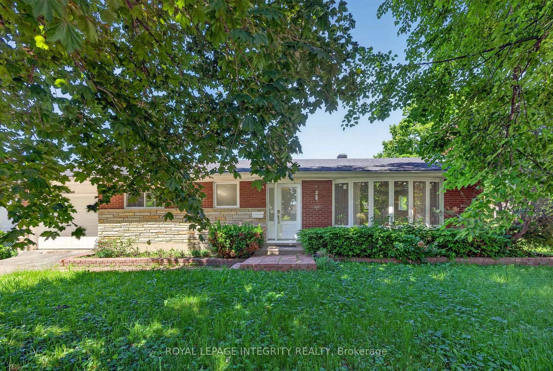 Photo 1 of 619 Blanchard Crescent, Ottawa, Mooneys Bay/Revelstoke — HOMEH