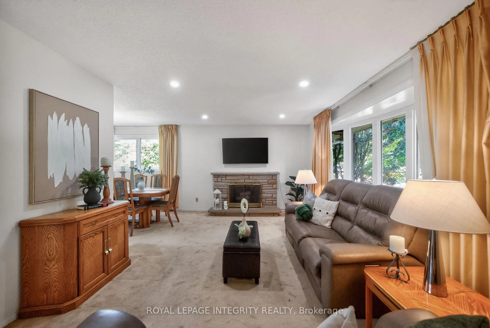 Photo 4 of 619 Blanchard Crescent, Ottawa, Mooneys Bay/Revelstoke — HOMEH