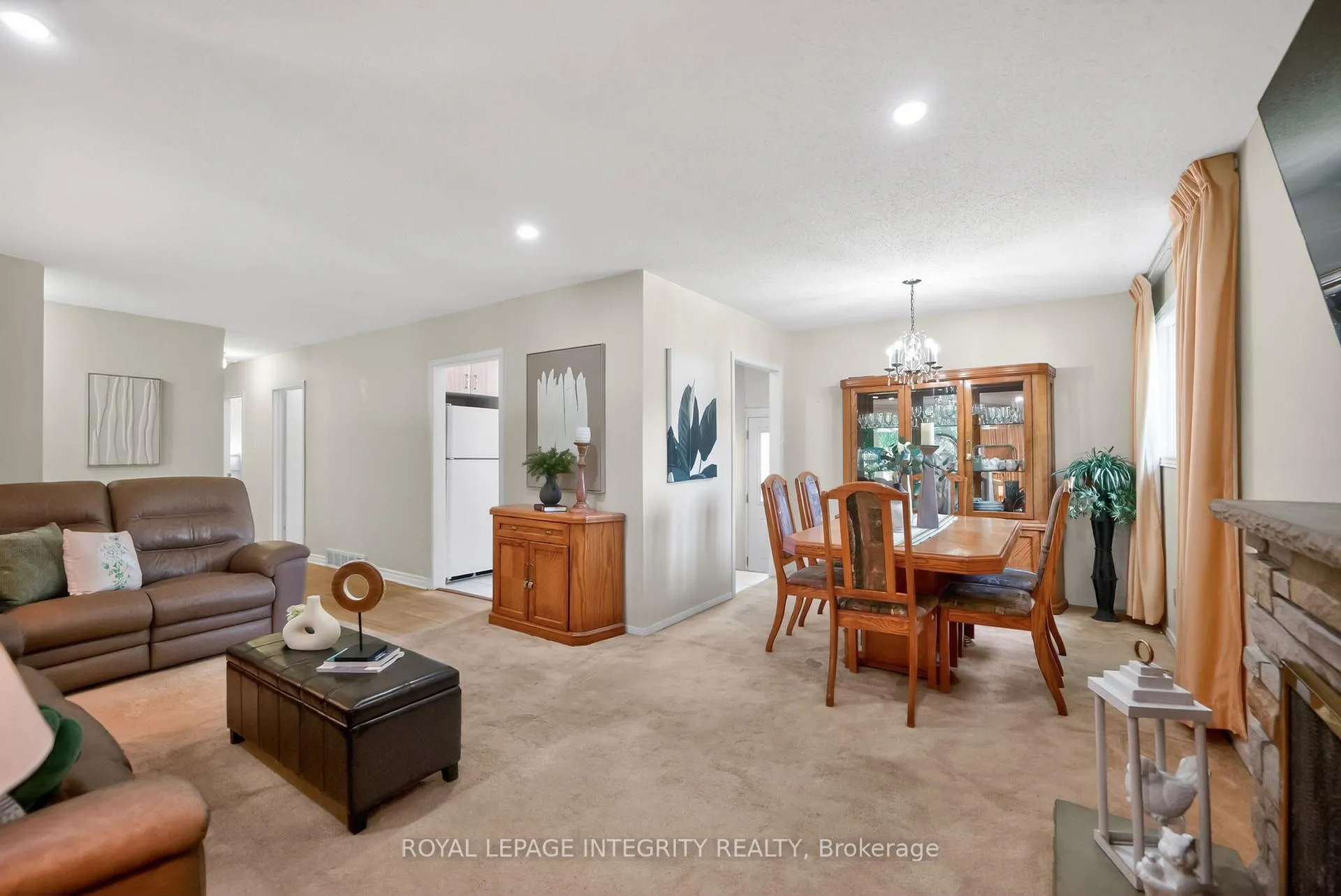 Photo 8 of 619 Blanchard Crescent, Ottawa, Mooneys Bay/Revelstoke — HOMEH