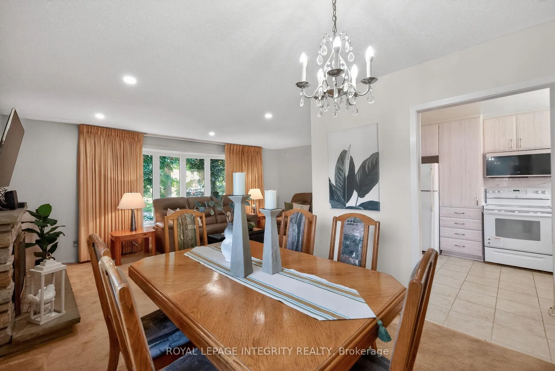 Photo 9 of 619 Blanchard Crescent, Ottawa, Mooneys Bay/Revelstoke — HOMEH
