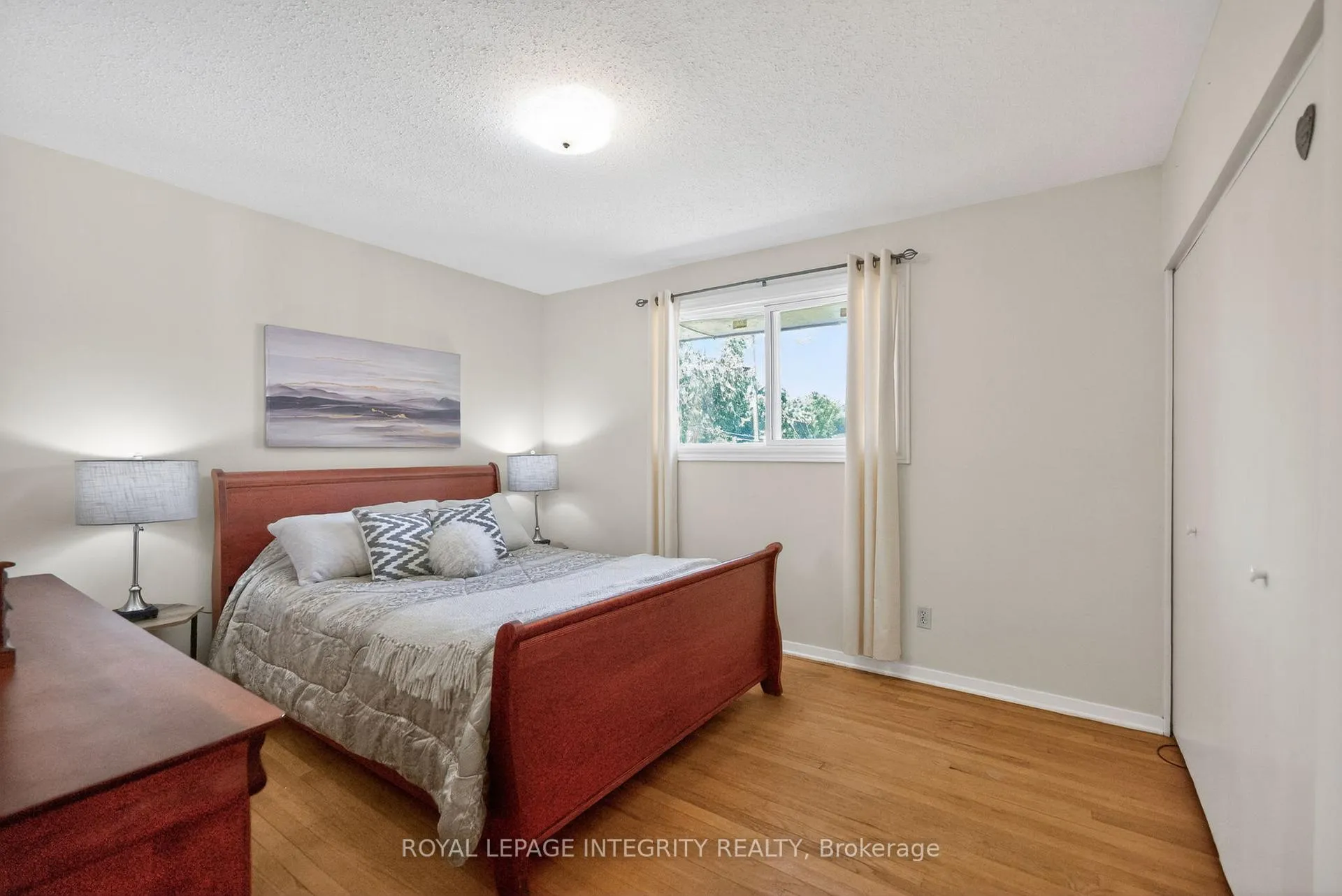 Photo 19 of 619 Blanchard Crescent, Ottawa, Mooneys Bay/Revelstoke — HOMEH