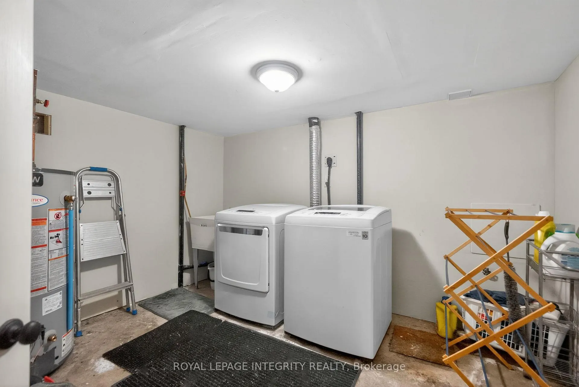 Photo 31 of 619 Blanchard Crescent, Ottawa, Mooneys Bay/Revelstoke — HOMEH
