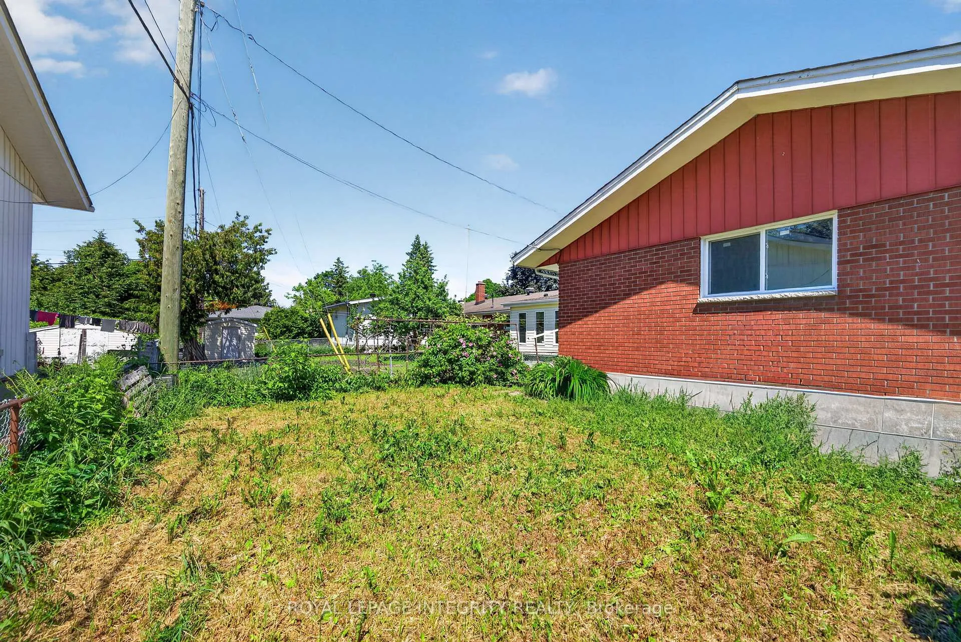 Photo 35 of 619 Blanchard Crescent, Ottawa, Mooneys Bay/Revelstoke — HOMEH