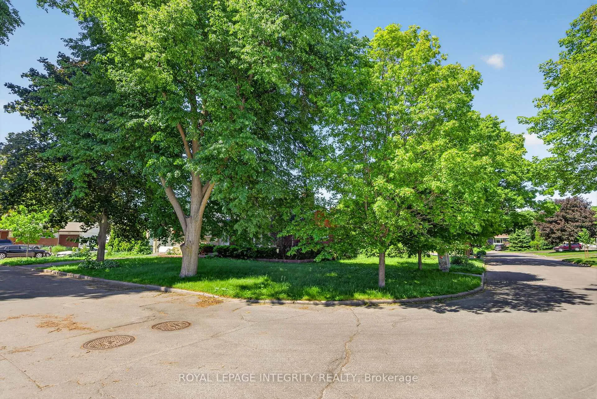 Photo 45 of 619 Blanchard Crescent, Ottawa, Mooneys Bay/Revelstoke — HOMEH