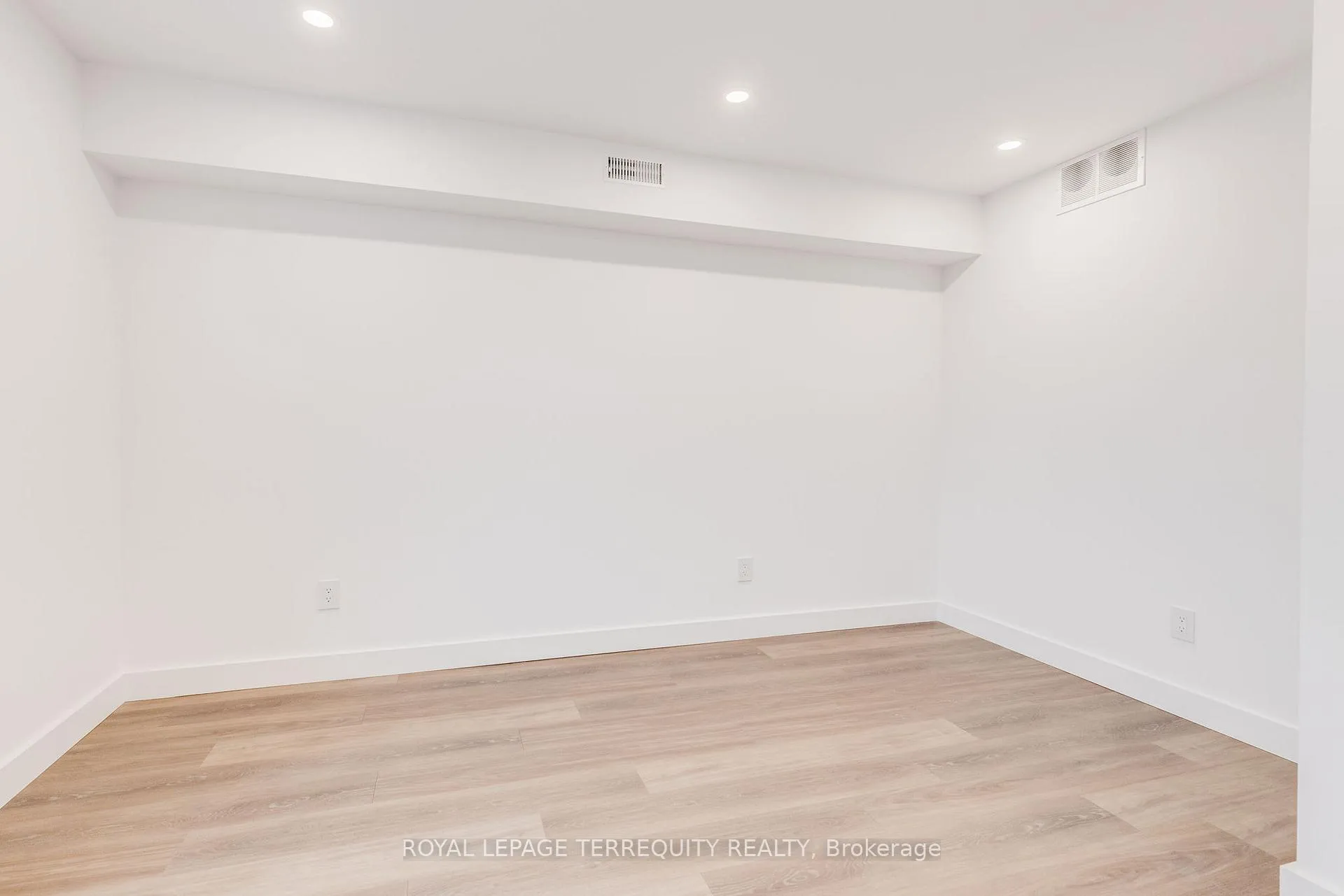 Photo 5 of Unit 3, 94 Earlscourt Avenue, Toronto, Corso Italia-Davenport — HOMEH