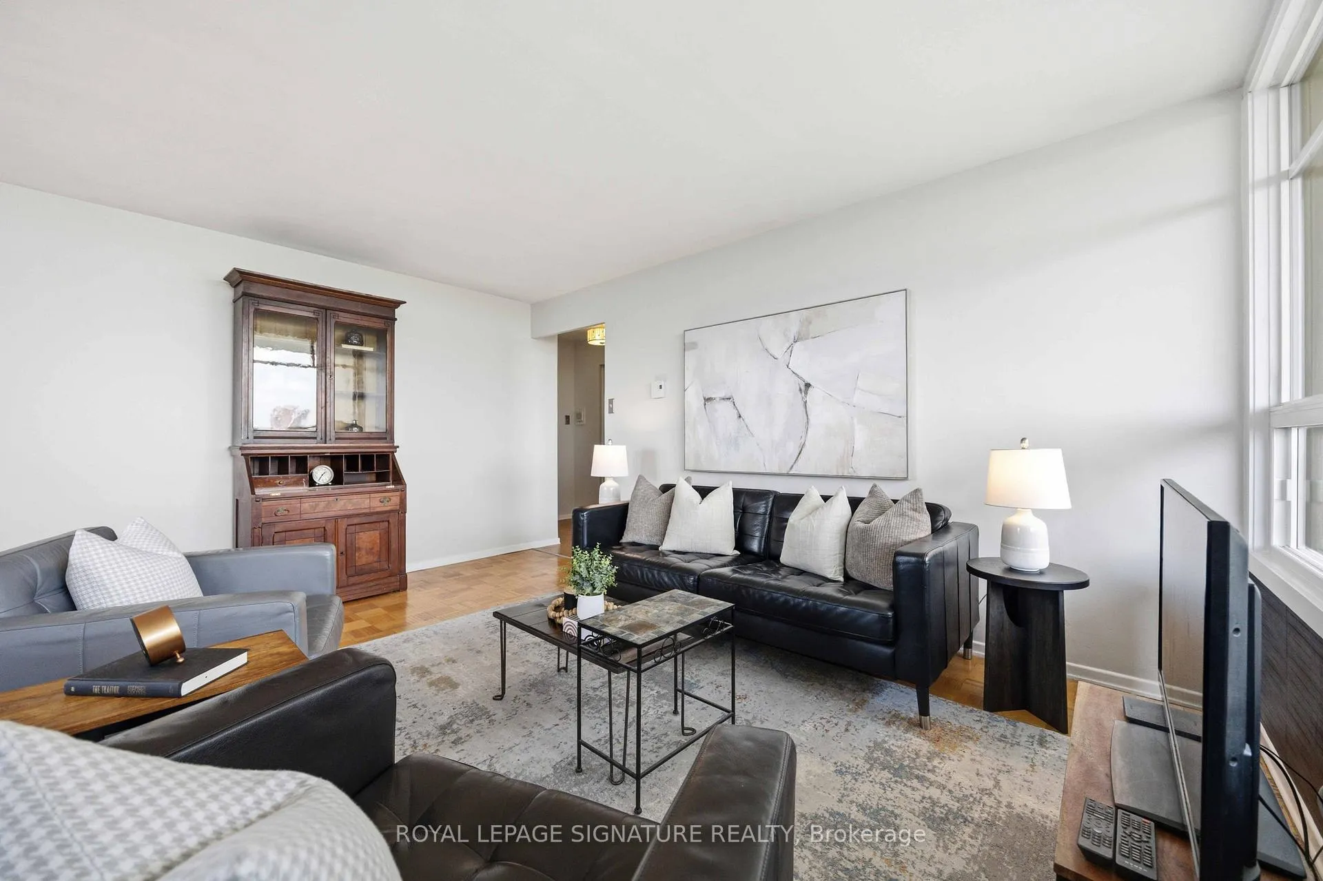 Photo 9 of Unit 1502, 980 Broadview Avenue, Toronto, Broadview North — HOMEH