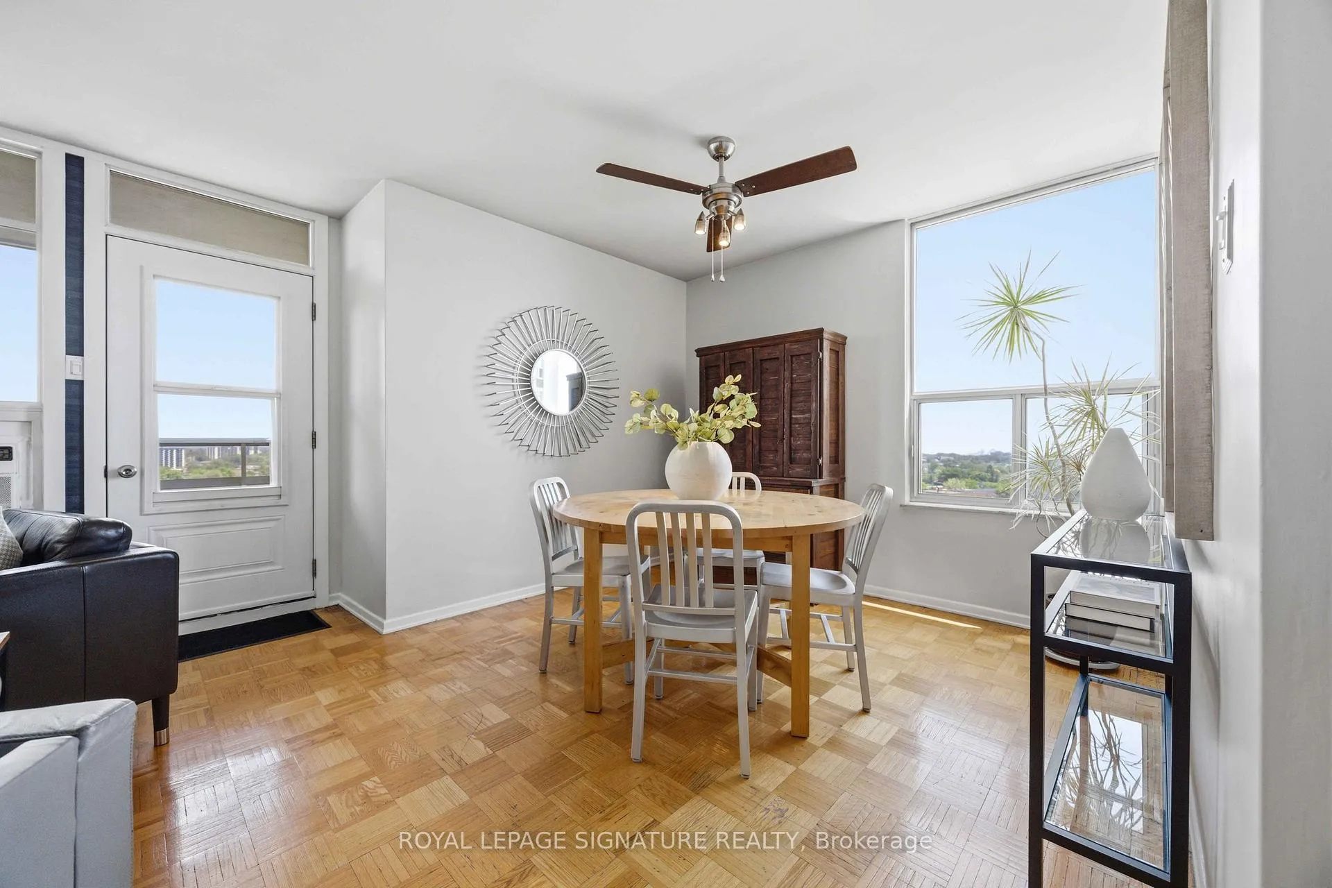 Photo 14 of Unit 1502, 980 Broadview Avenue, Toronto, Broadview North — HOMEH