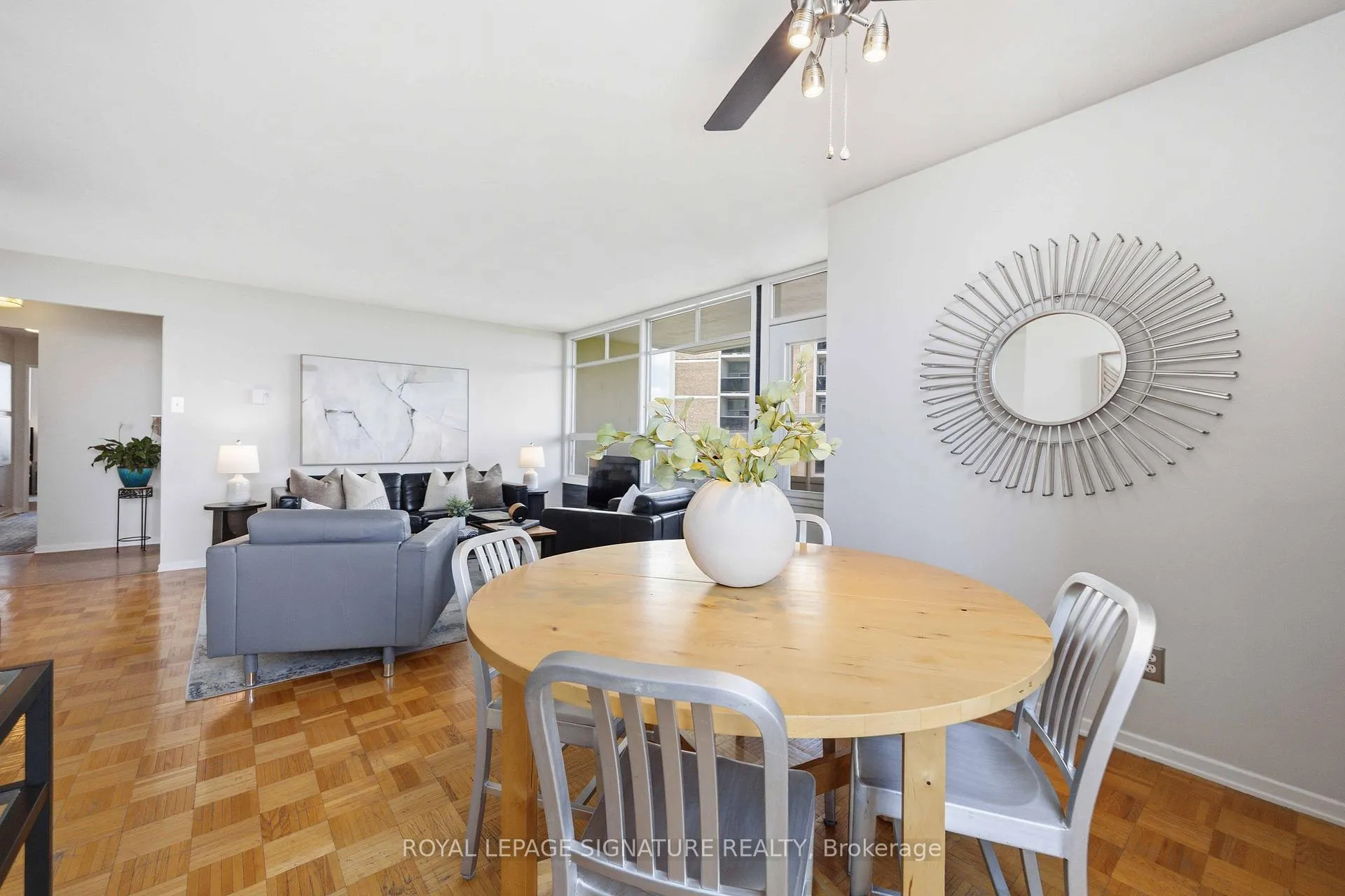 Photo 15 of Unit 1502, 980 Broadview Avenue, Toronto, Broadview North — HOMEH