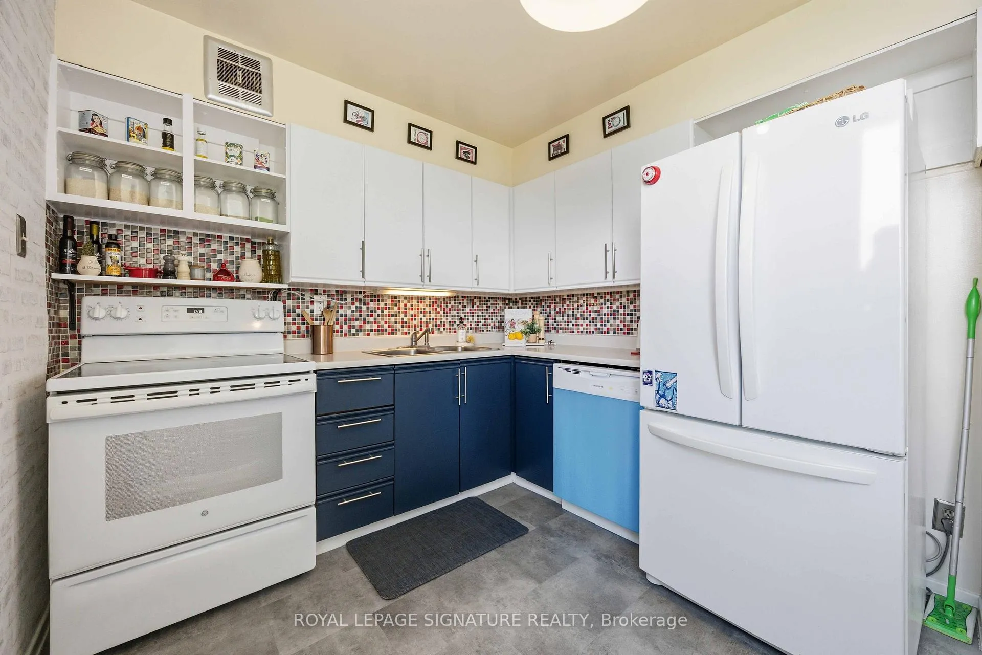 Photo 17 of Unit 1502, 980 Broadview Avenue, Toronto, Broadview North — HOMEH