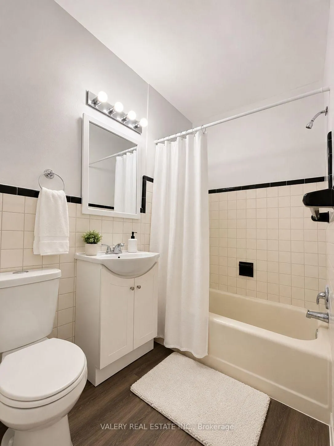 Photo 4 of Unit 12, 236 Gordon Street, Guelph, Dovercliffe Park/Old University — HOMEH