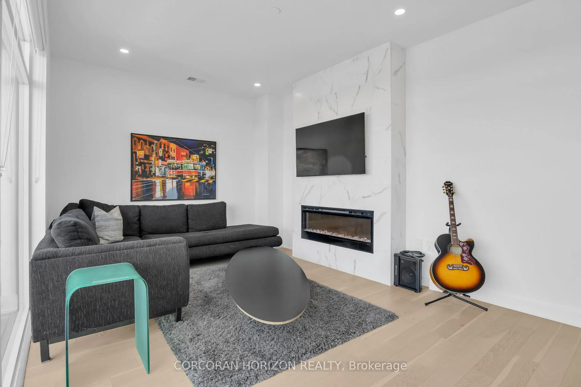 Photo 5 of Unit 1105, 71 Wyndham Street S, Guelph, St. Patrick's Ward — HOMEH