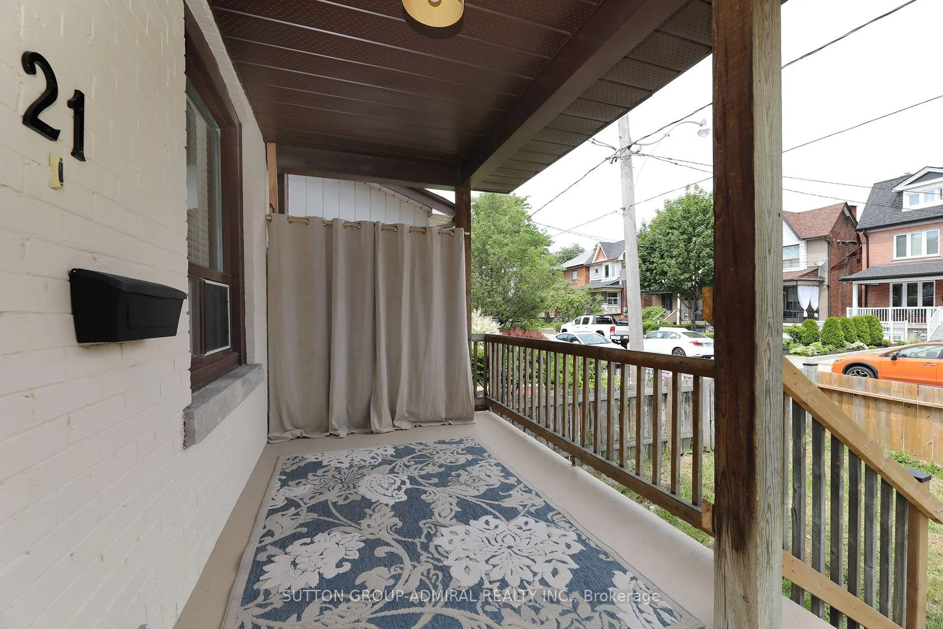Photo 2 of 21 Wallace Avenue, Toronto, Dovercourt-Wallace Emerson-Junction — HOMEH
