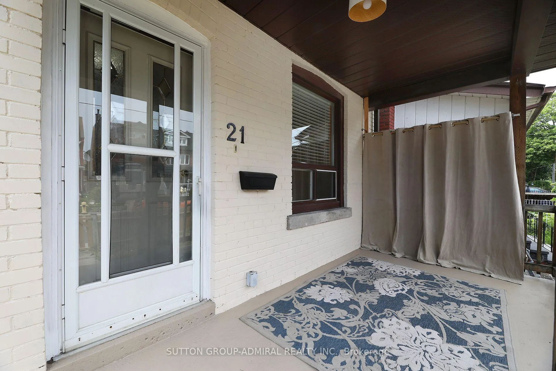 Photo 3 of 21 Wallace Avenue, Toronto, Dovercourt-Wallace Emerson-Junction — HOMEH