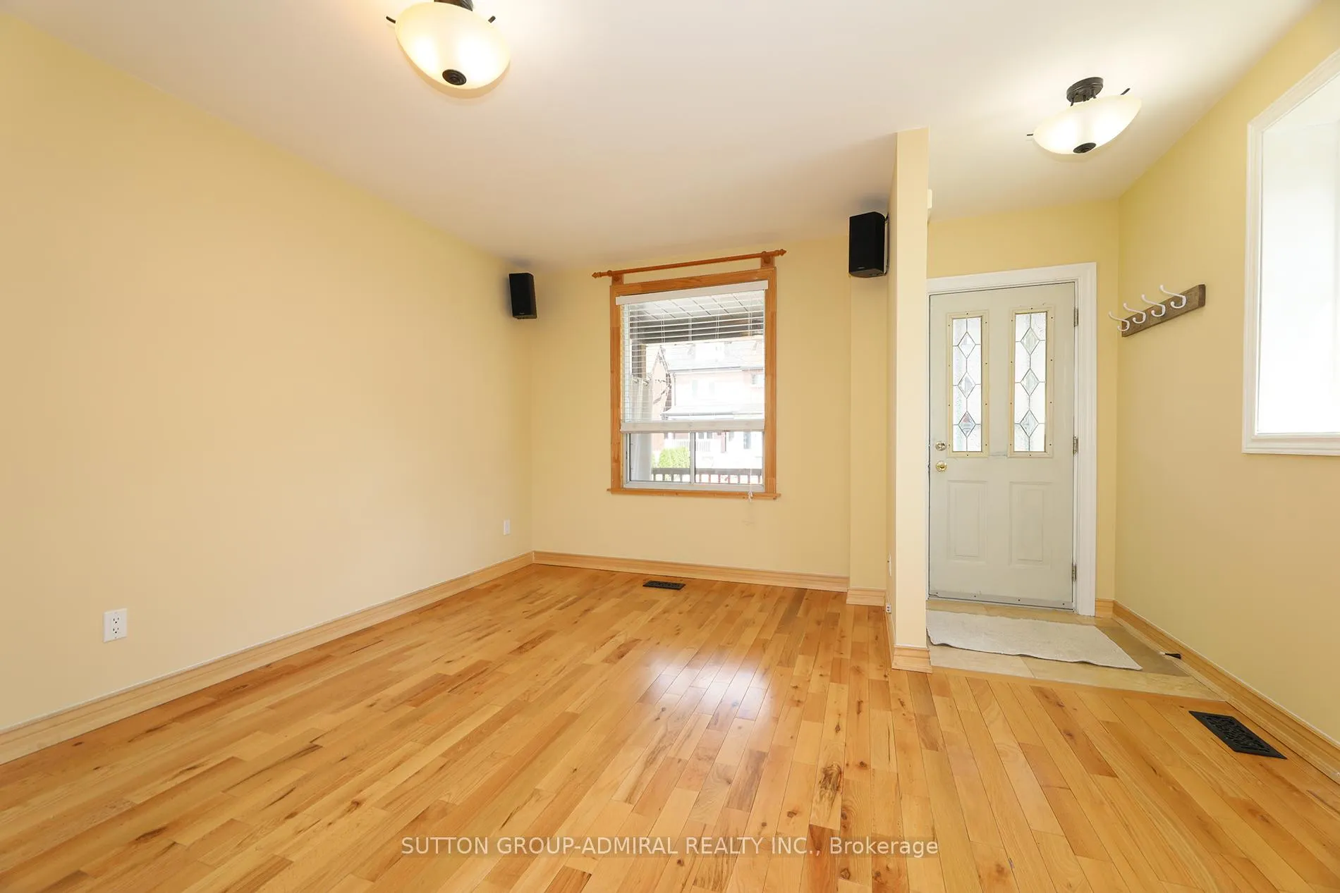 Photo 4 of 21 Wallace Avenue, Toronto, Dovercourt-Wallace Emerson-Junction — HOMEH