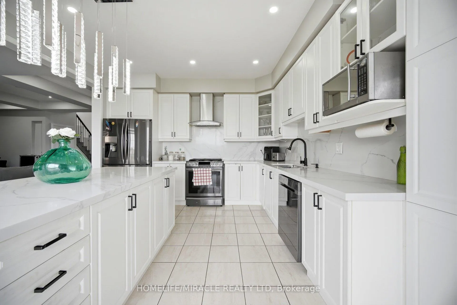 Photo 10 of 94 Mincing Trail, Brampton, Northwest Brampton — HOMEH