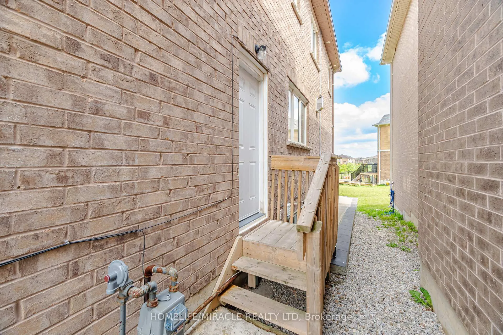 Photo 24 of 94 Mincing Trail, Brampton, Northwest Brampton — HOMEH