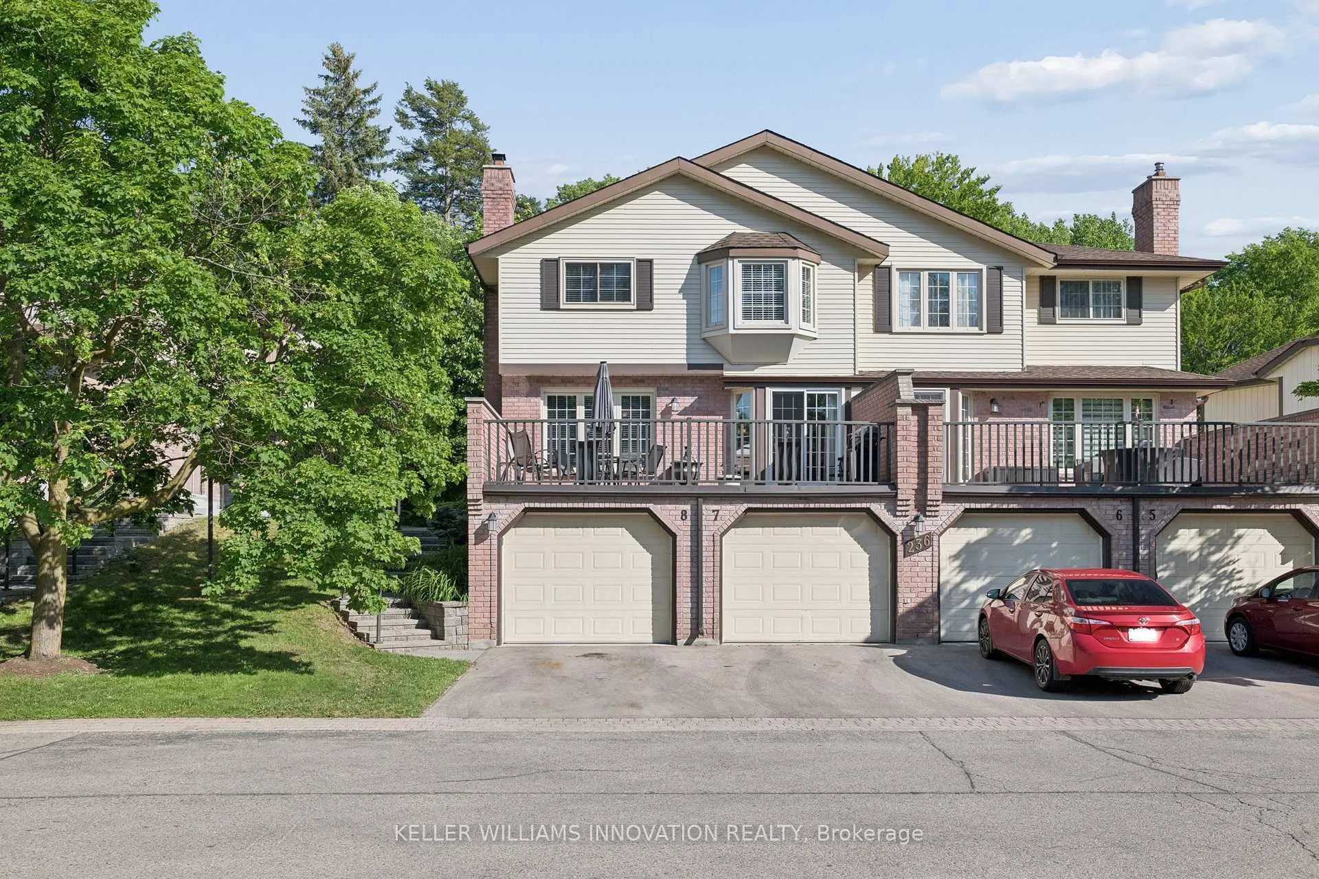 Photo 2 of Unit 8, 236 Kingswood Drive, Kitchener — HOMEH