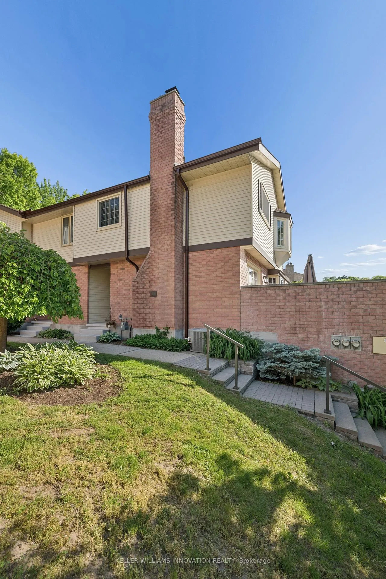 Photo 8 of Unit 8, 236 Kingswood Drive, Kitchener — HOMEH