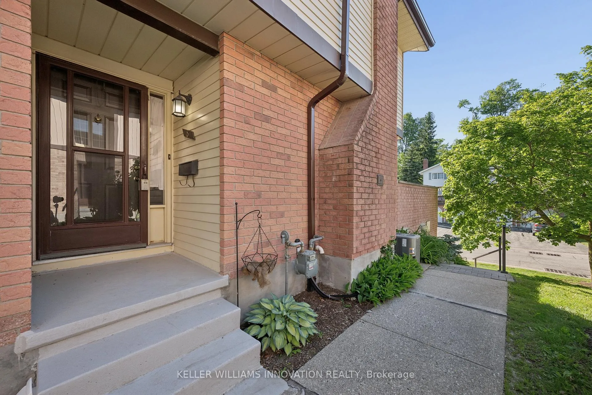 Photo 10 of Unit 8, 236 Kingswood Drive, Kitchener — HOMEH