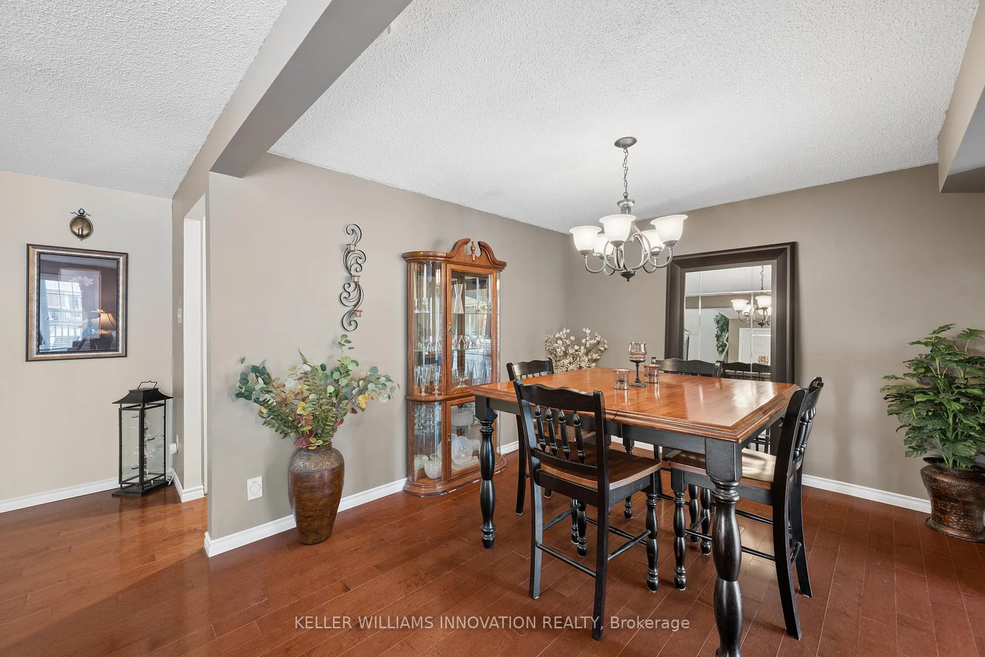 Photo 13 of Unit 8, 236 Kingswood Drive, Kitchener — HOMEH