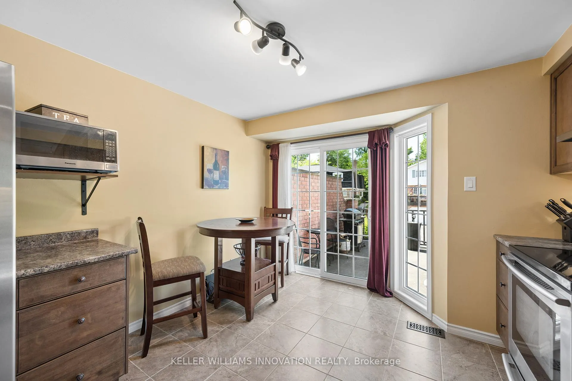 Photo 17 of Unit 8, 236 Kingswood Drive, Kitchener — HOMEH