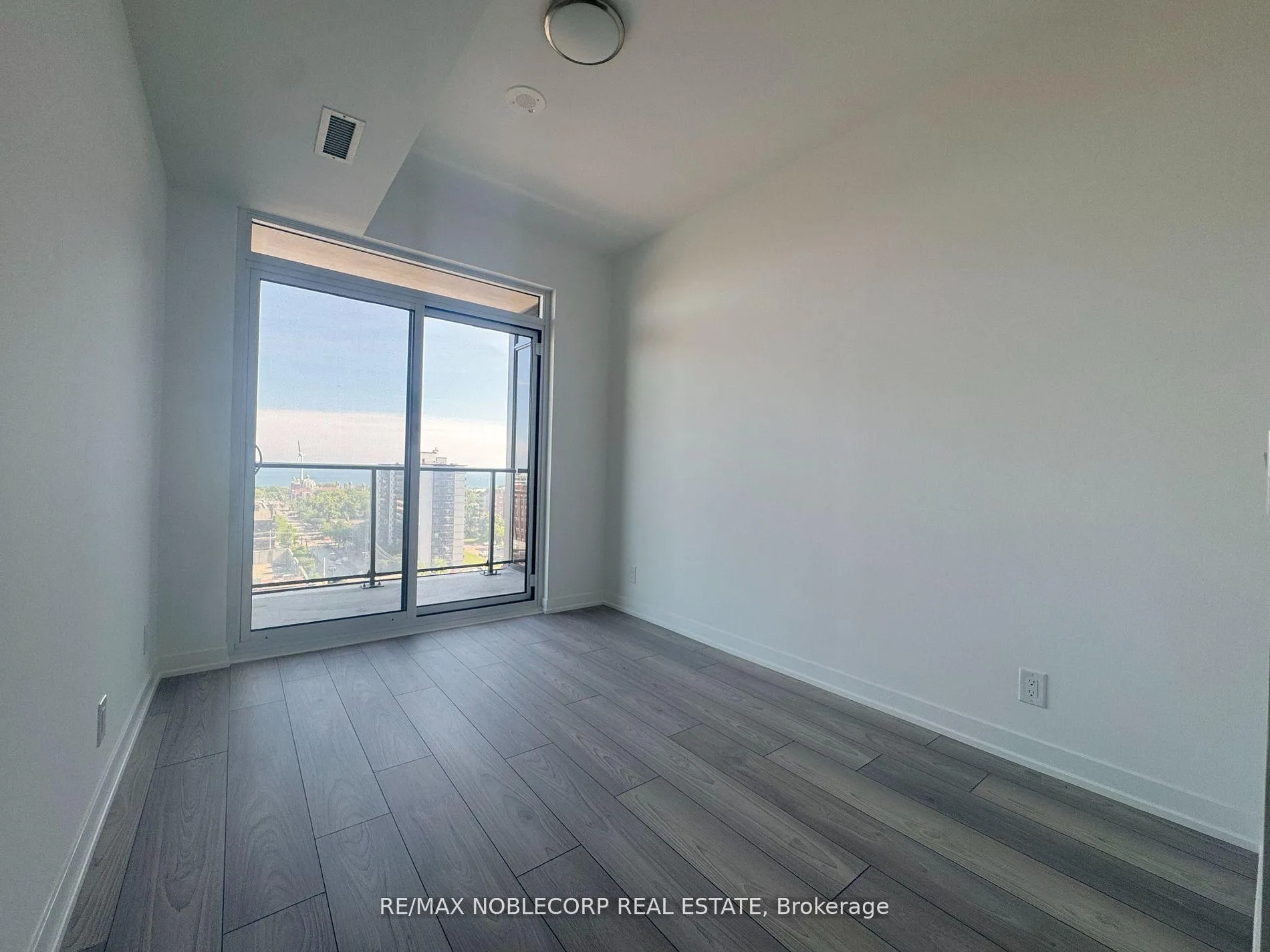 Photo 11 of Unit 1019, 285 Dufferin Street, Toronto, South Parkdale — HOMEH