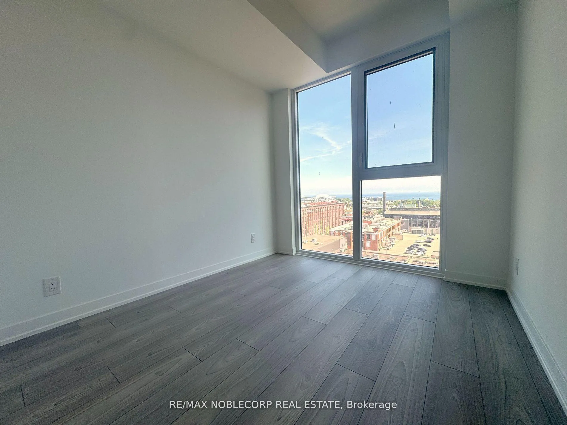 Photo 13 of Unit 1019, 285 Dufferin Street, Toronto, South Parkdale — HOMEH