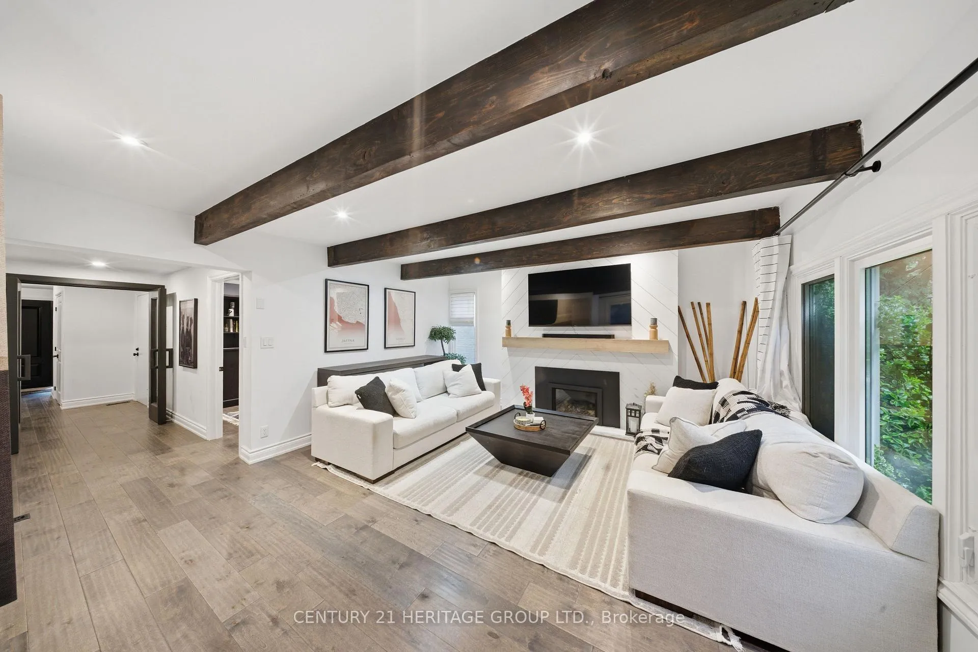 Photo 9 of 7 Cedar Crescent, Aurora, Aurora Village — HOMEH