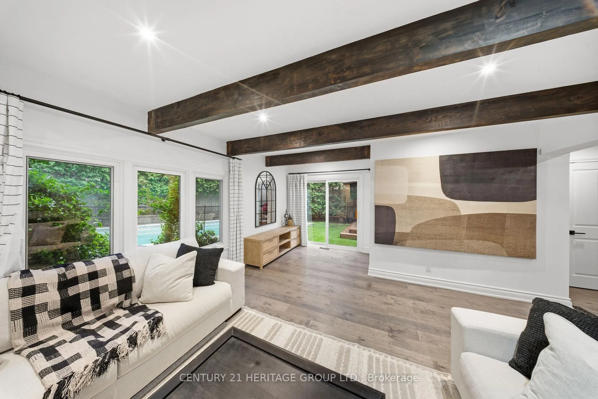 Photo 10 of 7 Cedar Crescent, Aurora, Aurora Village — HOMEH