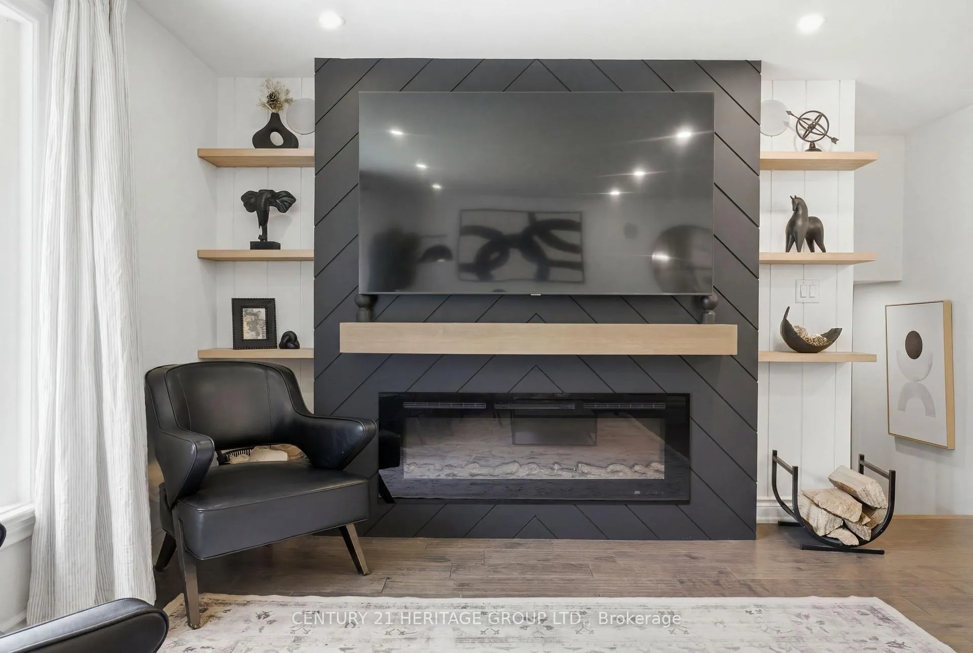Photo 17 of 7 Cedar Crescent, Aurora, Aurora Village — HOMEH