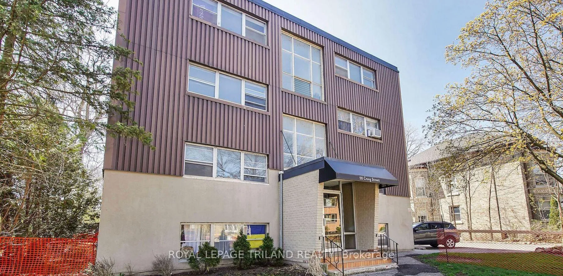 Front of Unit F, 20 Craig Street