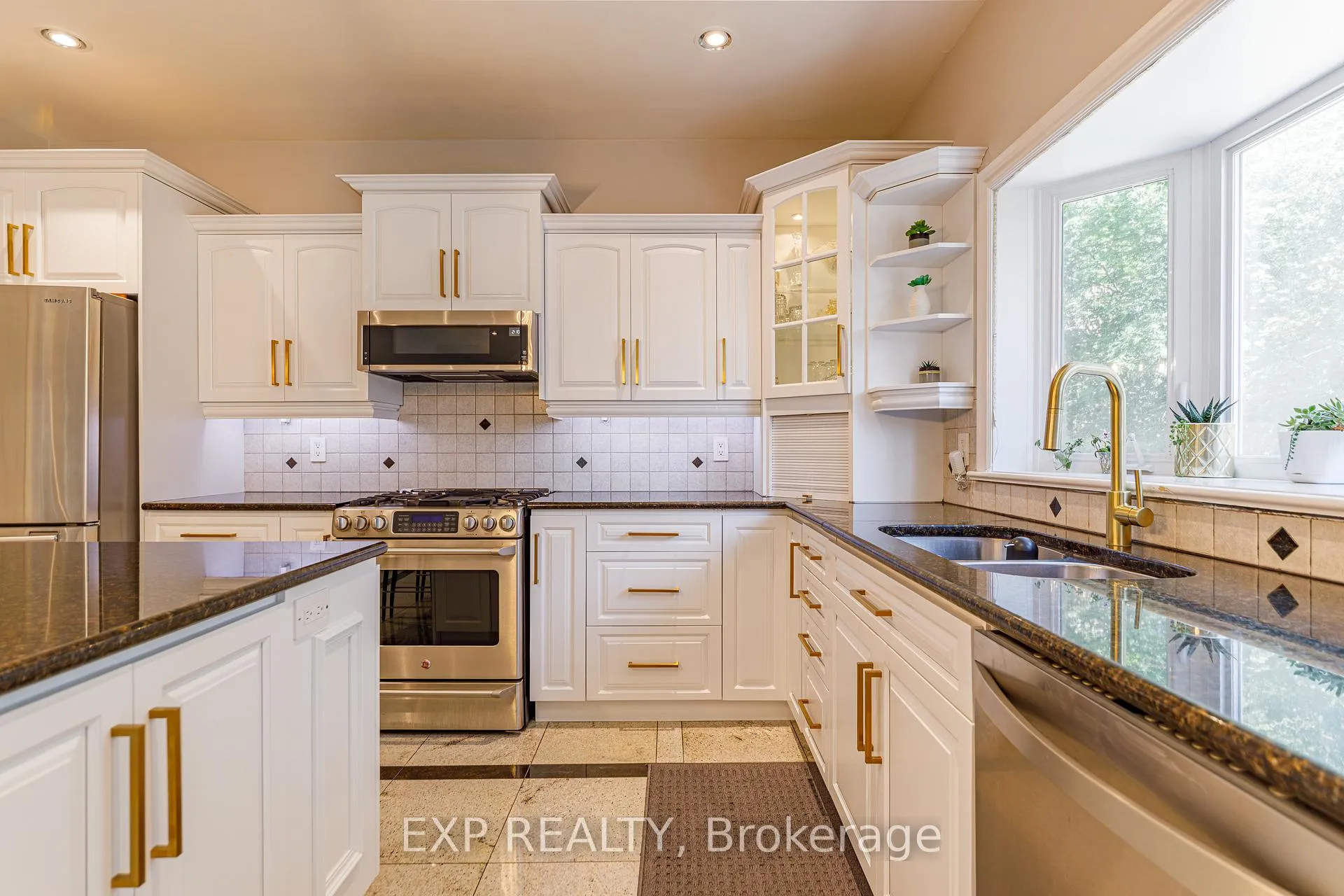 Photo 19 of 62 Lotta Avenue, Ottawa, Meadowlands/St. Claire Gardens — HOMEH