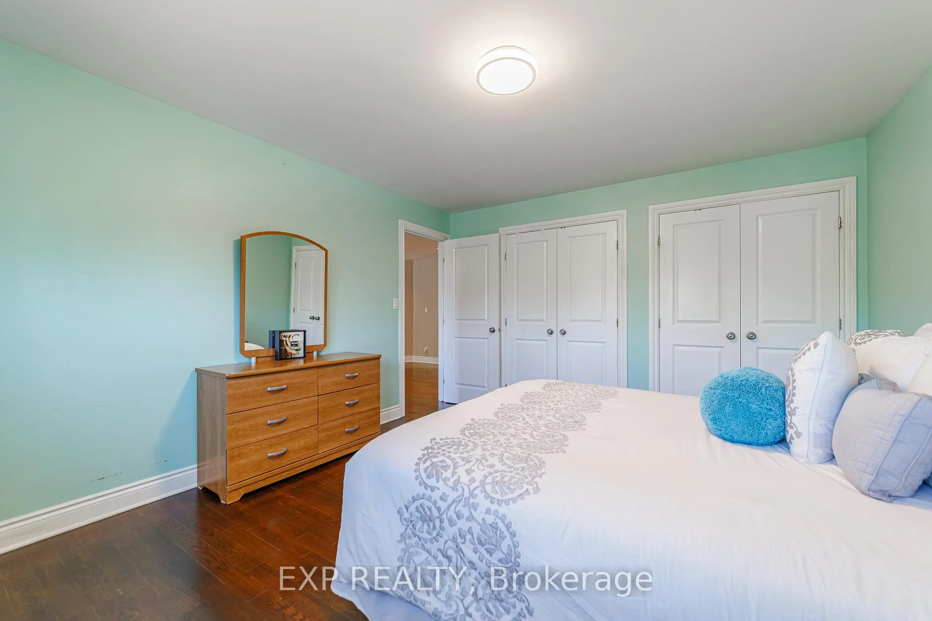 Photo 45 of 62 Lotta Avenue, Ottawa, Meadowlands/St. Claire Gardens — HOMEH