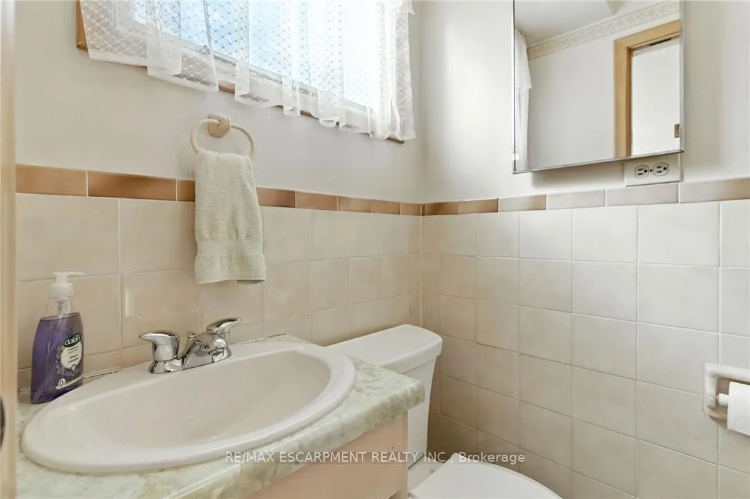 Photo 18 of 18 Jasper Drive, Hamilton, Stoney Creek — HOMEH