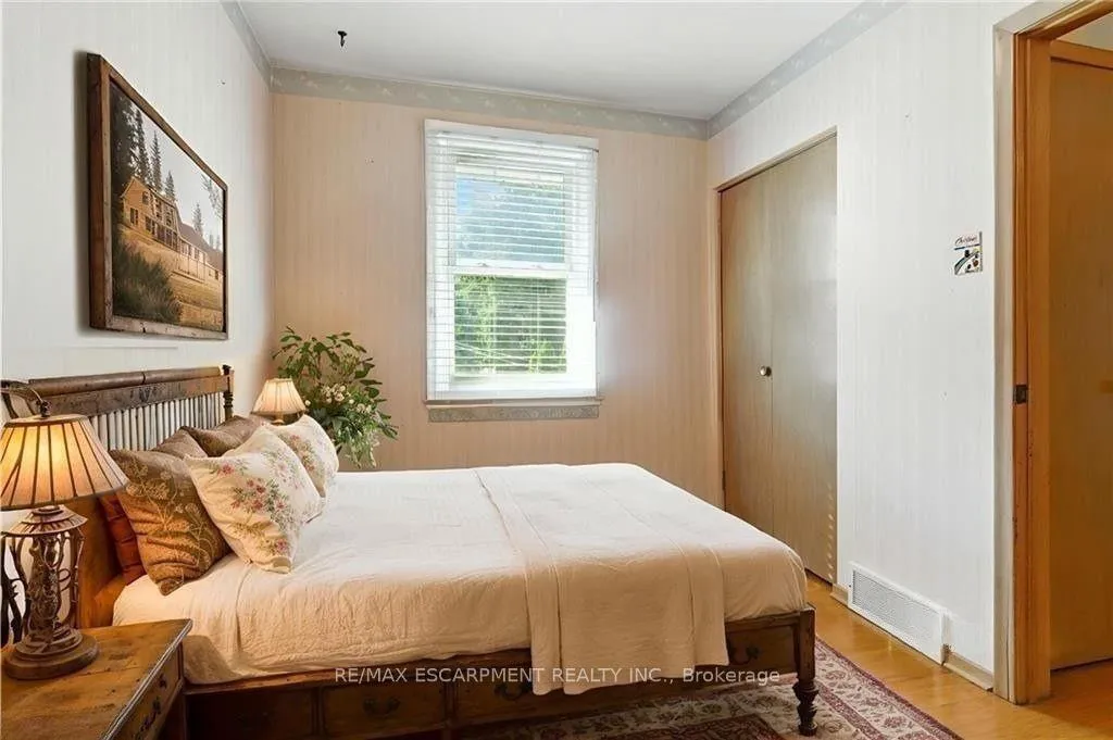 Photo 27 of 18 Jasper Drive, Hamilton, Stoney Creek — HOMEH