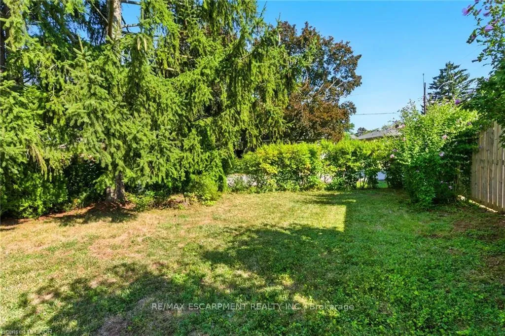 Photo 38 of 18 Jasper Drive, Hamilton, Stoney Creek — HOMEH