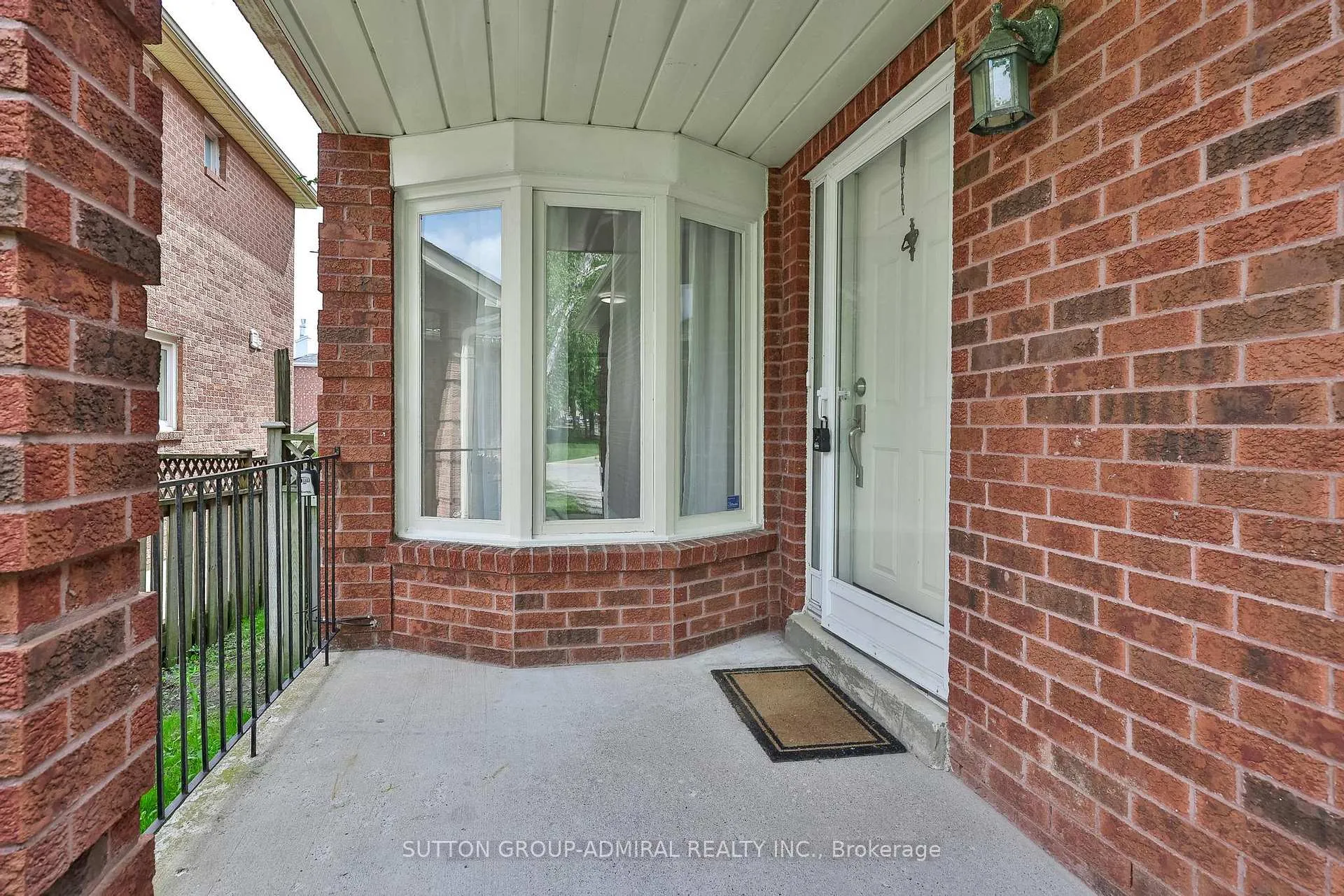 Photo 3 of 113 Redondo Drive, Vaughan, Beverley Glen — HOMEH